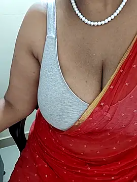 Snapshot of tami_lavanya chatting on 10-16-25, 04:24 tami lavanya online show from 10-16-25, 04:24