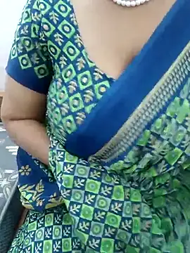 Snapshot of tami_lavanya chatting on 01-08-26, 03:31 tami lavanya online show from 01-08-26, 03:31