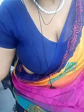 Snapshot of tami_lavanya chatting on 01-13-26, 10:53 tami lavanya online show from 01-13-26, 10:53