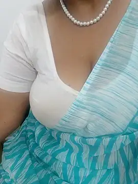 Snapshot of tami_lavanya chatting on 02-21-26, 01:34 tami lavanya online show from 02-21-26, 01:34