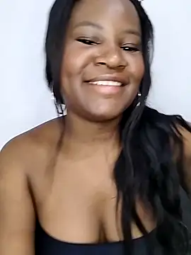 Snapshot of martinabro chatting on 12-14-25, 01:33 martinabro online show from 12-14-25, 01:33