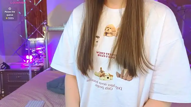 Kelly Cartier online show from 10-07-25, 12:46