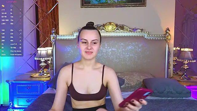 Kelly Cartier online show from 11-18-25, 12:42