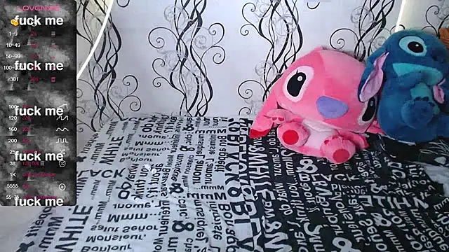 Snapshot of RoyAngela chatting on 10-22-25, 01:11 RoyAngela online show from 10-22-25, 01:11