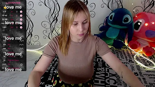 Snapshot of RoyAngela chatting on 11-11-25, 06:24 RoyAngela online show from 11-11-25, 06:24