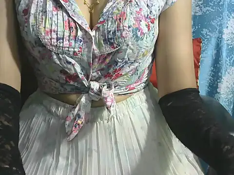 Snapshot of sheetal-sheetal95 chatting on 04-23-26, 06:10 sheetal-sheetal95 online show from 04-23-26, 06:10