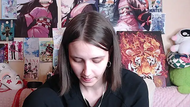 Snapshot of AliceChio chatting on 11-12-25, 05:57 AliceChio online show from 11-12-25, 05:57