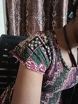 Snapshot of kavya-telugu84 chatting on 07-09-26, 05:33 kavya-telugu84 online show from 07-09-26, 05:33