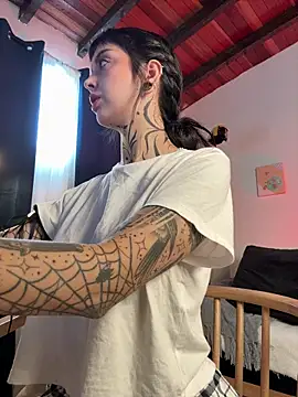 janne maybe online show from 11-28-25, 02:09