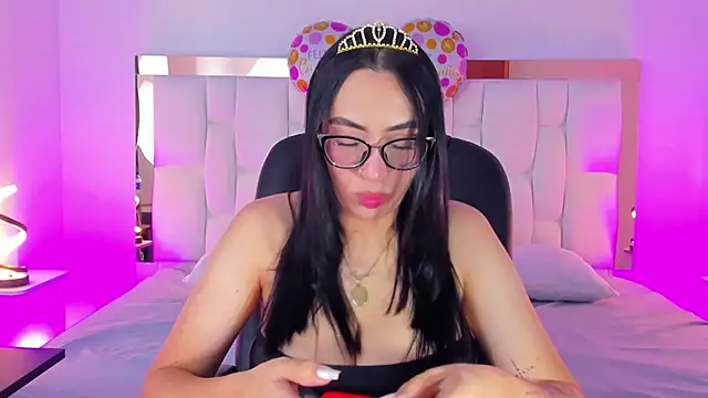 Camille Juicy online show from 09-17-25, 01:02