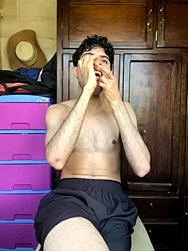 Axel-Mejia online show from 11-17-25, 06:35