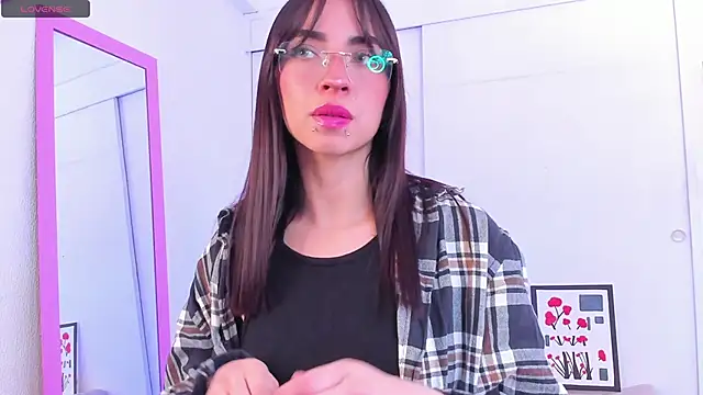 Aryane art  online show from 10-21-25, 07:36