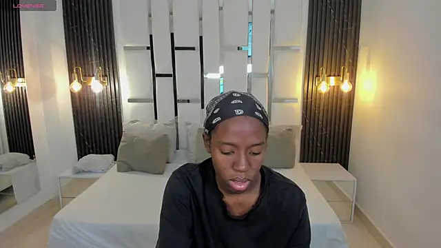  emma willliams  online show from 11-25-25, 01:33