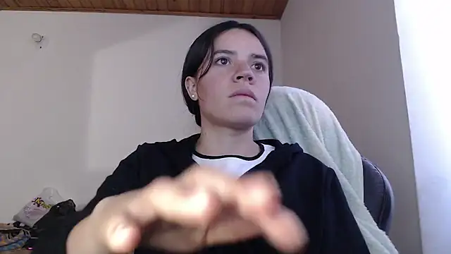 Skylar Serenity online show from 12-15-25, 08:13