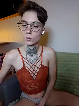 HoneySquirrel online show from 04-03-26, 06:28