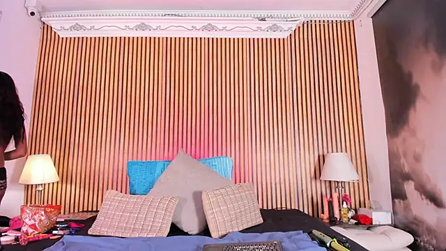 keeyla stone online show from 09-12-25, 08:09