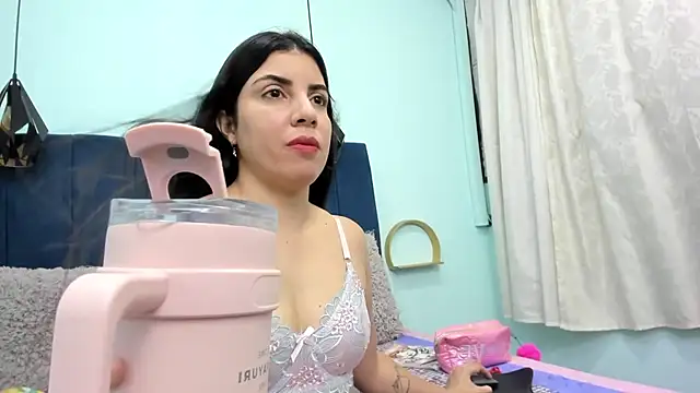 Snapshot of sweet_klem_19 chatting on 11-27-25, 10:34 sweet klem 19 online show from 11-27-25, 10:34