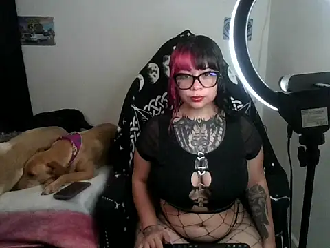 Snapshot of Driana_ate chatting on 10-09-25, 03:48 Driana ate online show from 10-09-25, 03:48