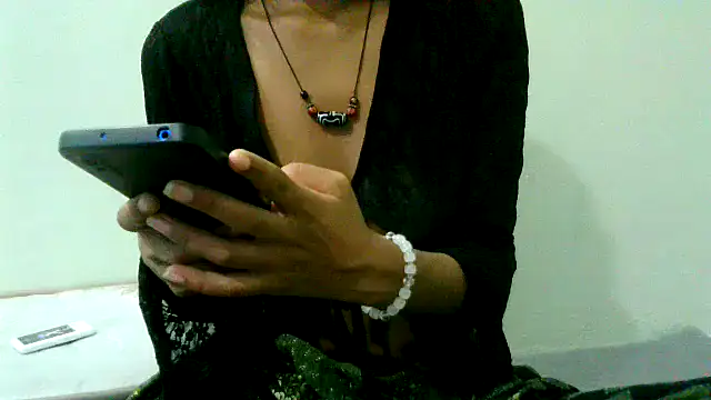 Snapshot of kristy_432 chatting on 09-19-25, 06:48 kristy 432 online show from 09-19-25, 06:48