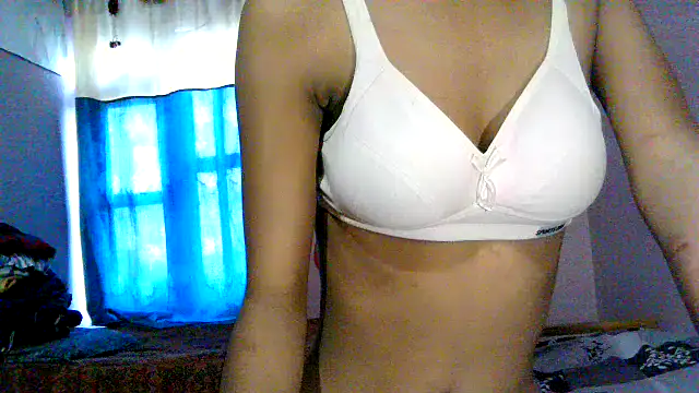 Snapshot of kristy_432 chatting on 10-20-25, 03:18 kristy 432 online show from 10-20-25, 03:18