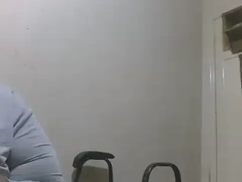 elpoop7305 online show from 04-12-26, 12:04