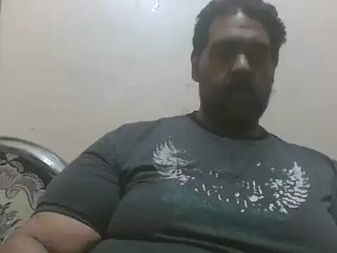 Snapshot of elpoop7305 chatting on 05-16-26, 07:49 elpoop7305 online show from 05-16-26, 07:49