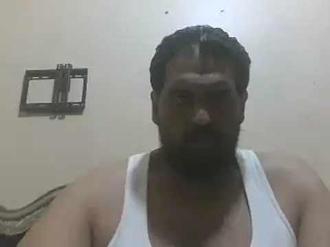 Snapshot of elpoop7305 chatting on 05-20-26, 03:56 elpoop7305 online show from 05-20-26, 03:56