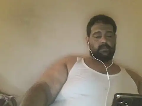 Snapshot of elpoop7305 chatting on 07-22-26, 11:57 elpoop7305 online show from 07-22-26, 11:57