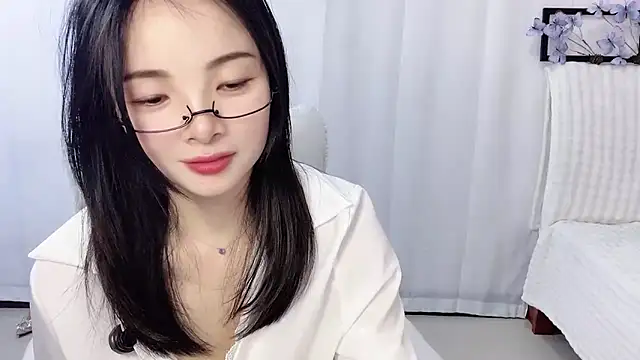 Snapshot of Tangbao-Baby chatting on 05-11-26, 04:04 Tangbao-Baby online show from 05-11-26, 04:04