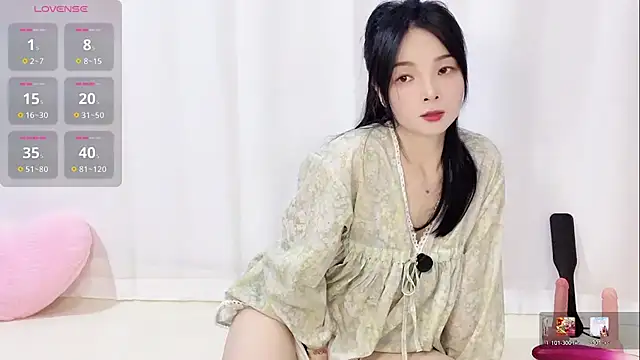 Snapshot of Tangbao-Baby chatting on 07-14-26, 10:09 Tangbao-Baby online show from 07-14-26, 10:09