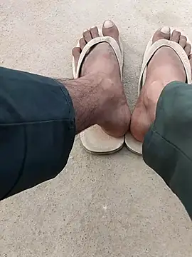 Snapshot of INTERNATIONAL0001 chatting on 10-25-25, 02:41 INTERNATIONAL0001 online show from 10-25-25, 02:41