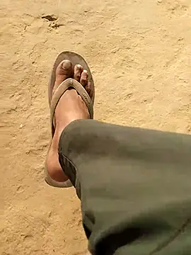 Snapshot of INTERNATIONAL0001 chatting on 11-08-25, 03:39 INTERNATIONAL0001 online show from 11-08-25, 03:39