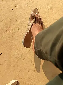 Snapshot of INTERNATIONAL0001 chatting on 11-09-25, 04:00 INTERNATIONAL0001 online show from 11-09-25, 04:00