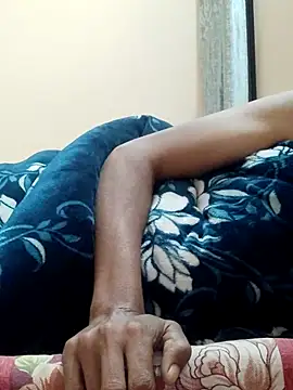 Snapshot of INTERNATIONAL0001 chatting on 11-15-25, 12:19 INTERNATIONAL0001 online show from 11-15-25, 12:19