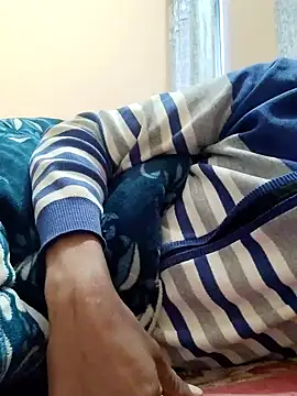 Snapshot of INTERNATIONAL0001 chatting on 11-18-25, 01:33 INTERNATIONAL0001 online show from 11-18-25, 01:33