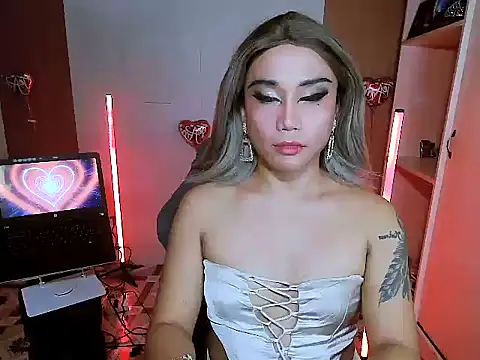 Snapshot of YourNikkieXxx chatting on 02-04-26, 10:26 YourNikkieXxx online show from 02-04-26, 10:26