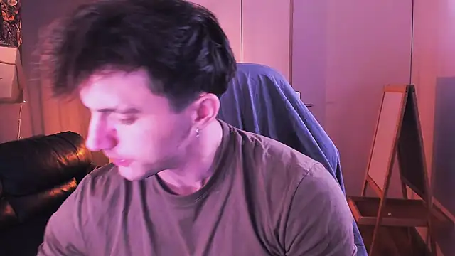 Snapshot of Oscar_Miller_ chatting on 09-15-25, 09:26 Oscar Miller online show from 09-15-25, 09:26