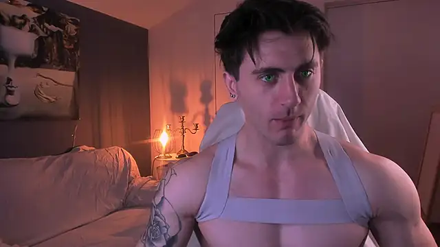 Snapshot of Oscar_Miller_ chatting on 09-22-25, 08:55 Oscar Miller online show from 09-22-25, 08:55