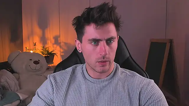 Snapshot of Oscar_Miller_ chatting on 10-29-25, 09:27 Oscar Miller online show from 10-29-25, 09:27