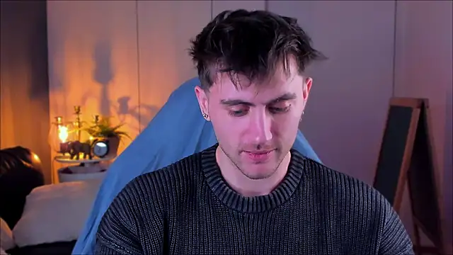 Snapshot of Oscar_Miller_ chatting on 11-15-25, 09:11 Oscar Miller online show from 11-15-25, 09:11