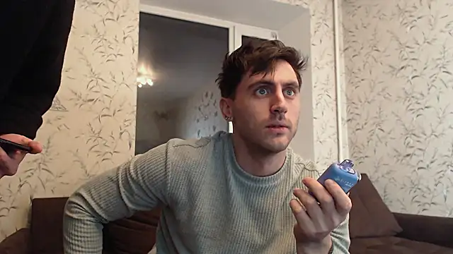 Snapshot of Oscar_Miller_ chatting on 11-23-25, 10:09 Oscar Miller online show from 11-23-25, 10:09