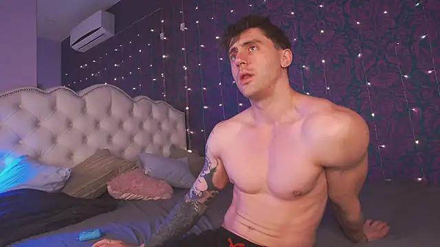 Snapshot of Oscar_Miller_ chatting on 11-27-25, 09:17 Oscar Miller online show from 11-27-25, 09:17