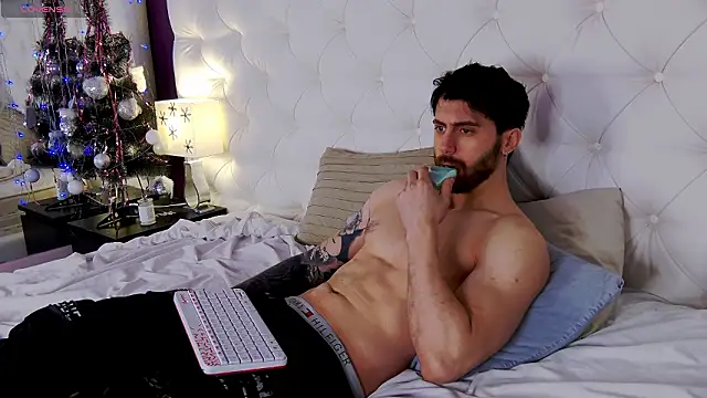 Snapshot of Oscar_Miller_ chatting on 01-17-26, 09:18 Oscar Miller online show from 01-17-26, 09:18