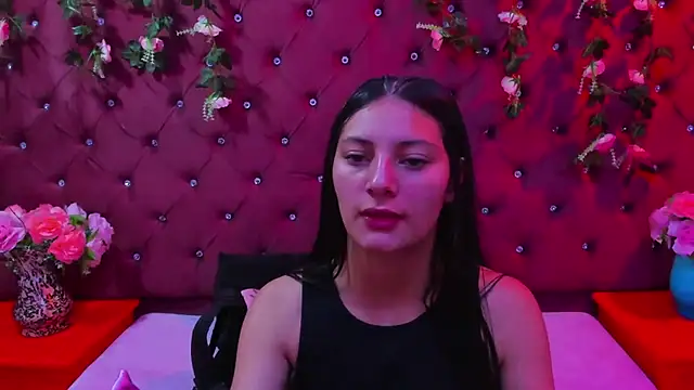 Snapshot of _Luna_Bennett chatting on 11-09-25, 01:20 Luna Bennett online show from 11-09-25, 01:20