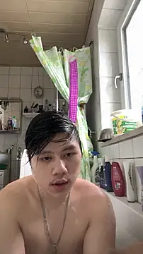 Snapshot of Kingpowerlittel chatting on 02-03-26, 02:00 Kingpowerlittel online show from 02-03-26, 02:00