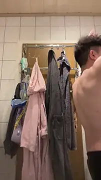 Snapshot of Kingpowerlittel chatting on 03-09-26, 06:45 Kingpowerlittel online show from 03-09-26, 06:45