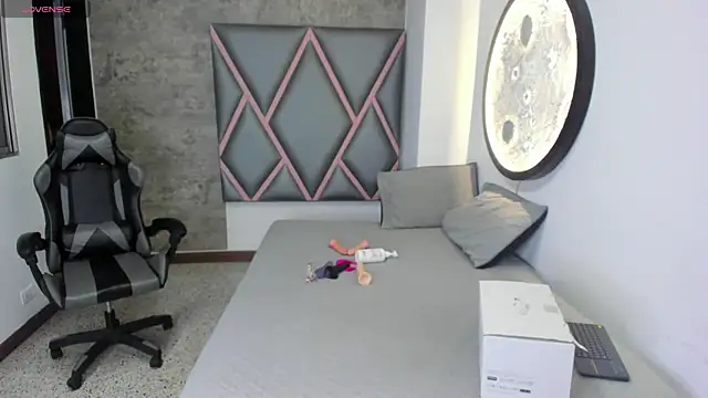 chubby sexy  online show from 09-20-25, 05:19