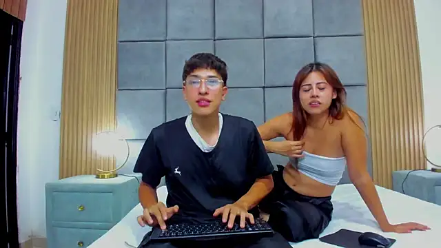 Snapshot of ChanellandMax chatting on 11-01-25, 07:27 ChanellandMax online show from 11-01-25, 07:27