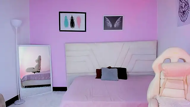 fressittalove01 online show from 12-04-25, 02:04