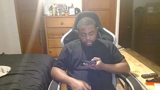 Breadwinnah online show from 12-17-25, 04:29